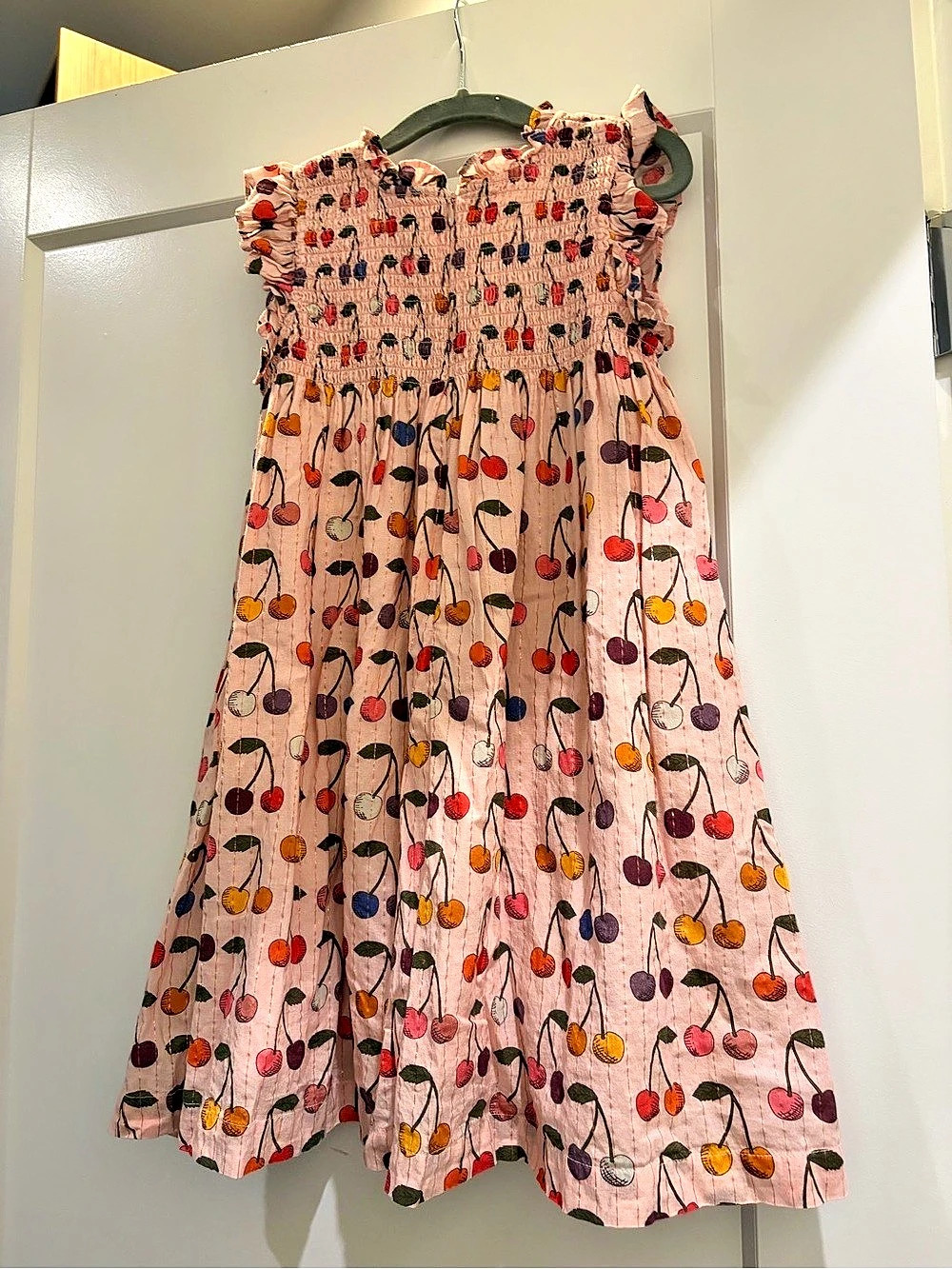 Pink Chicken Girls Floral Smocked Dress in Pink Size 6Y Like New